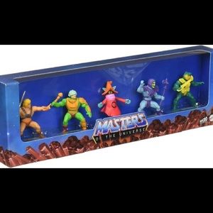 Masters of the Universe 5 figures : He-Man, Skeletor, Orko, Mer-Man, Man-At-Arms
